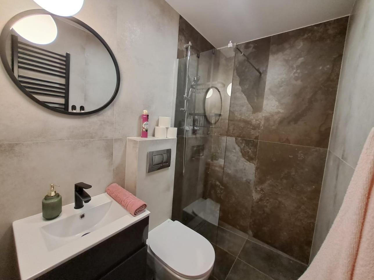 Dk Apartamenty Hotelove Gizycko Exterior photo